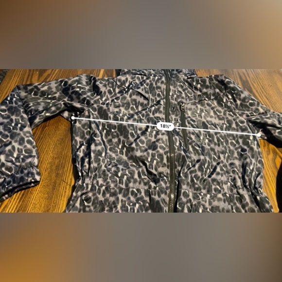 Lucky Brand Premium Performance Waterproof Long Leopard Print Anorak Size Small - Picture 6 of 16